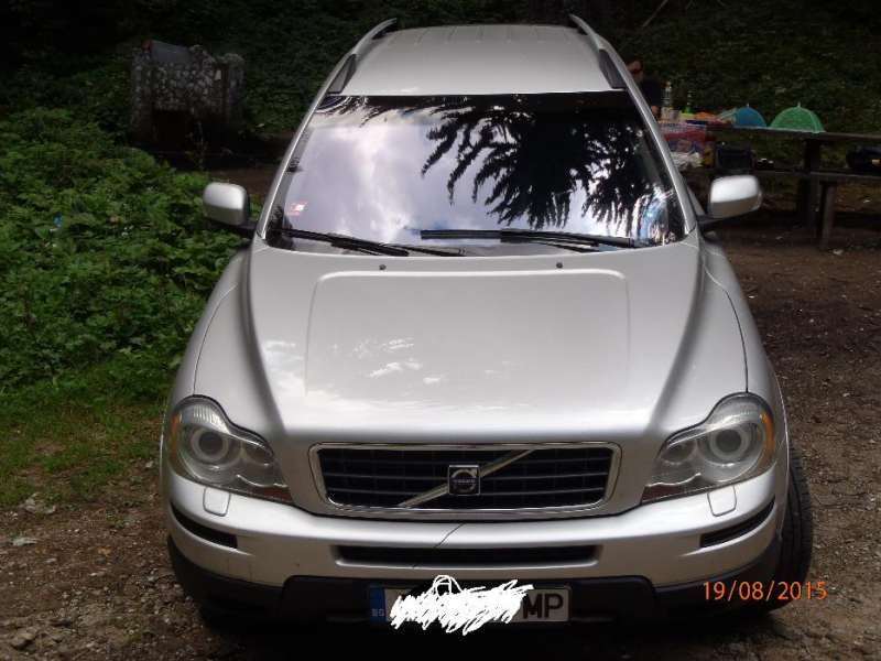 Продавам Volvo XC90