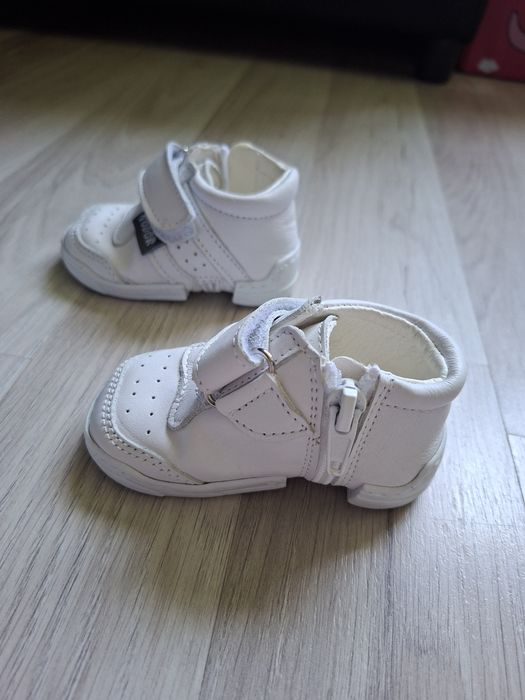 Бебешки буйки TODOR - естествена кожа.