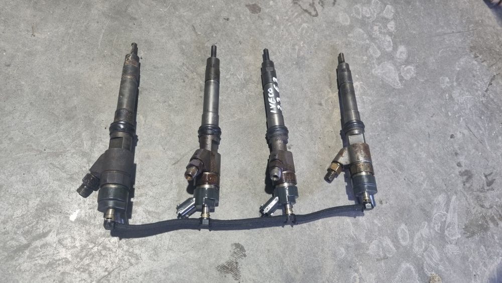 Injectoare iveco daily 2.8 jtd euro 3 an 2004 cod 0445120002