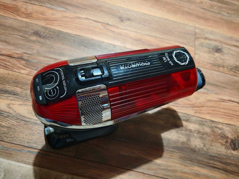 Corp aspirator Rowenta X-force FLEX 11.60, defect, cu baterie