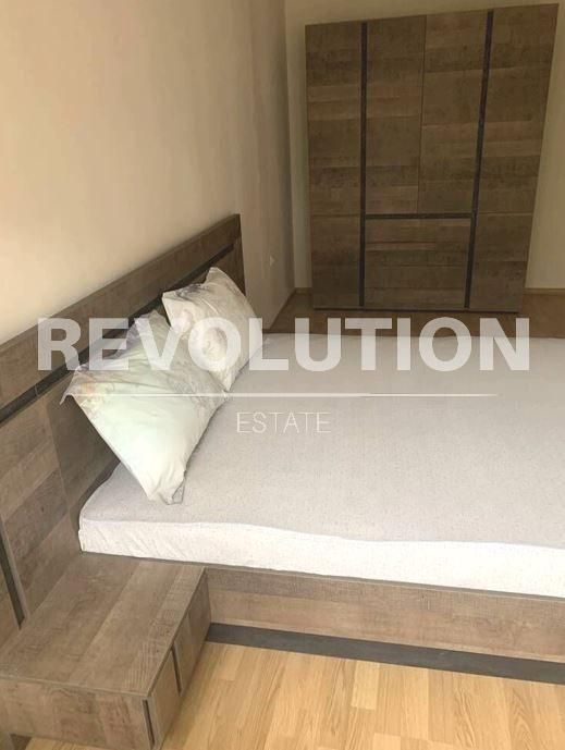 Двустаен апартамент в района на Окръжна болница!