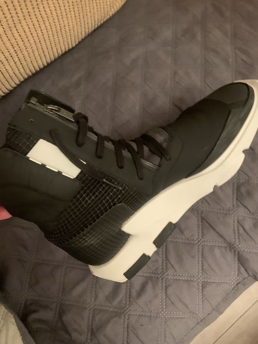 Adidas y-3 noci aproape noi