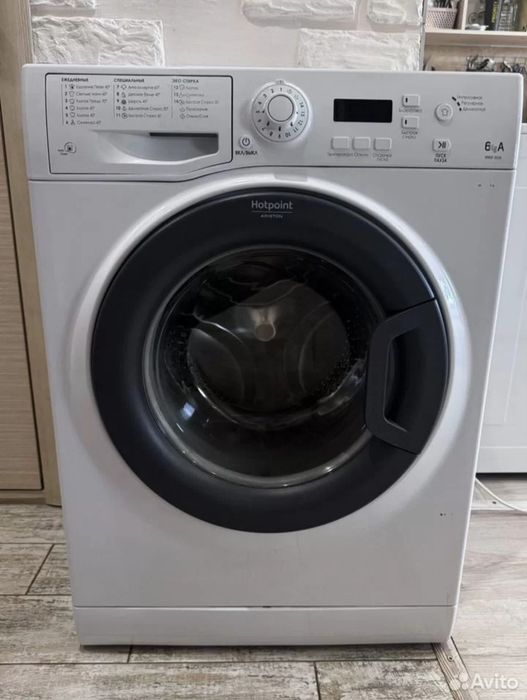 Стиральная машина Hotpoint Ariston 5 КГ узкая в отличном состоянии