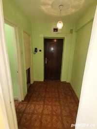 Vând apartament 2 camere - zona Milcov