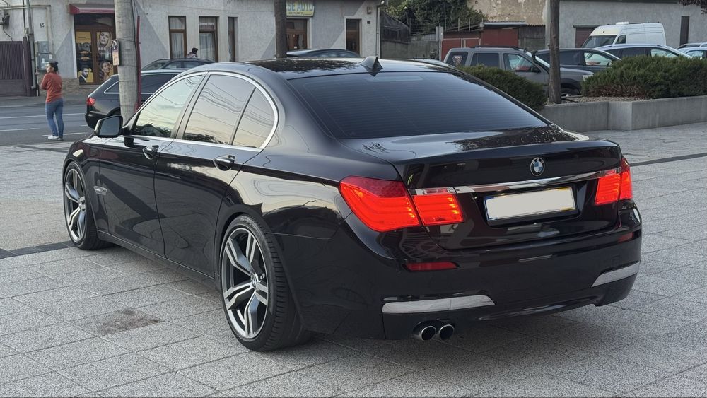 Bmw seria 7 / f01 / 730d / 245cp / M pachet / impecabil