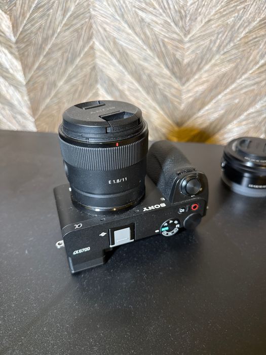 Sony a6700 +sony 11mm F1.8+ Sigma 18-50mm F 2,8