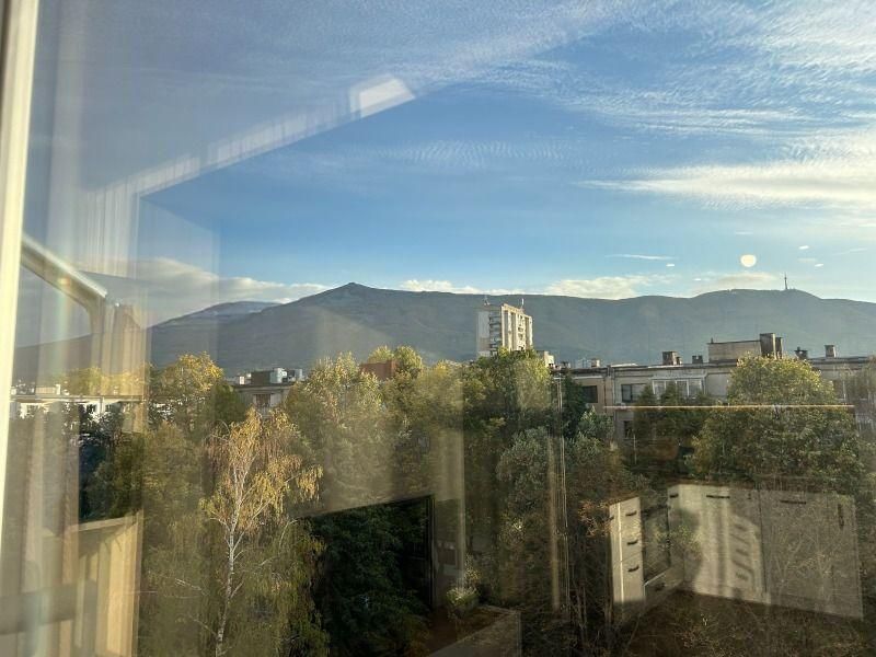 Тристаен апартамент под наем в ж.к. Красно село, 2212671