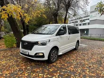 фара оригинал Хюндай H1 19-/Старекс 19- Hyundai H1 19-/Starex 19-