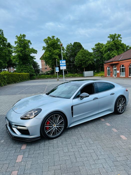 Vând sau schimb Porsche turbo 550 cp