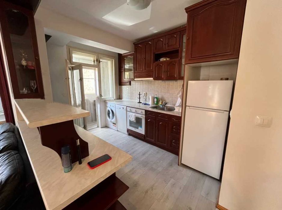 Продава се Тристаен апартамент в София, Лагера - 90 кв.м за 2873 €/кв.м - Снимка #2