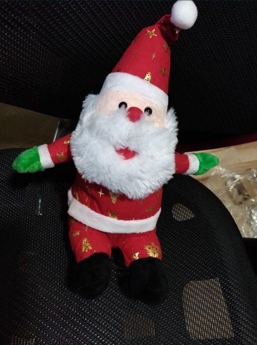 Plus mos Crăciun nou simpatic poate fi cadou