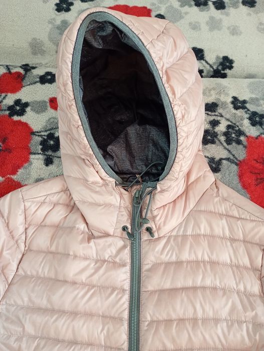 Vând geaca Superdry femei