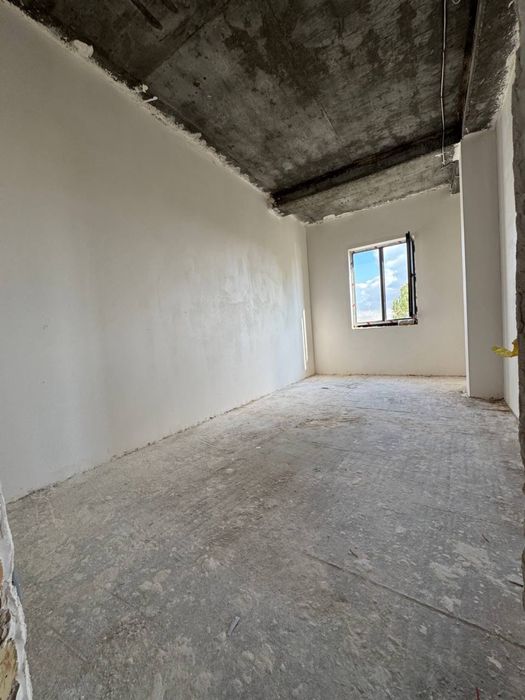 3 xonali uy Sotiladi.