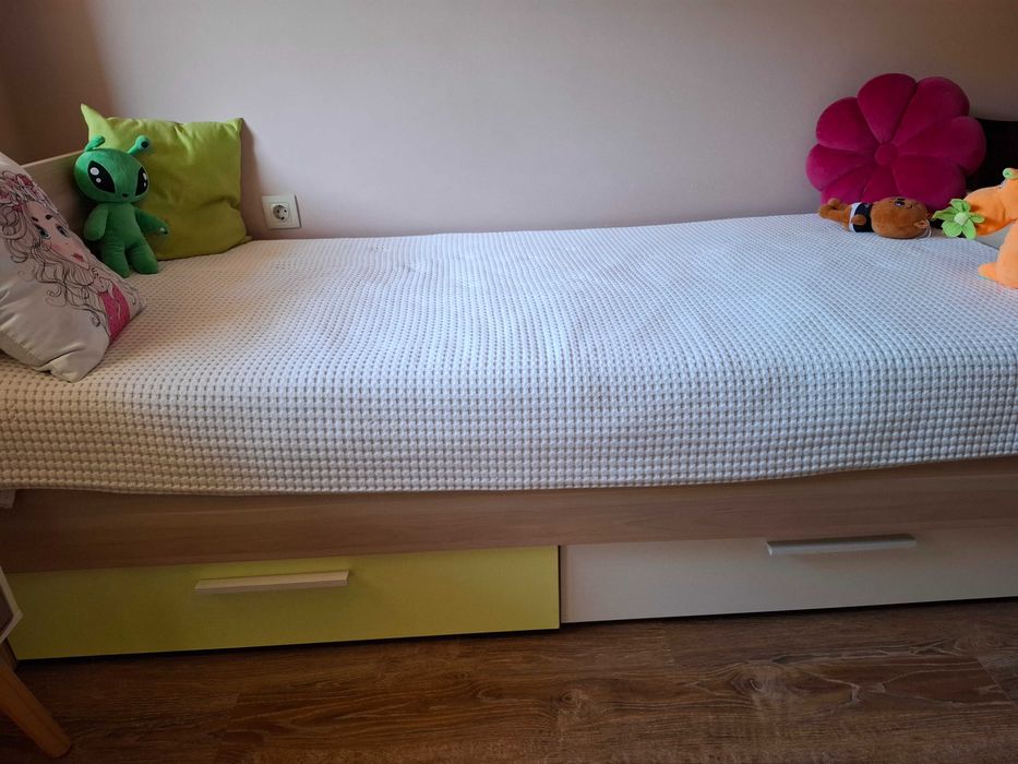 Легло с матрак 90/200