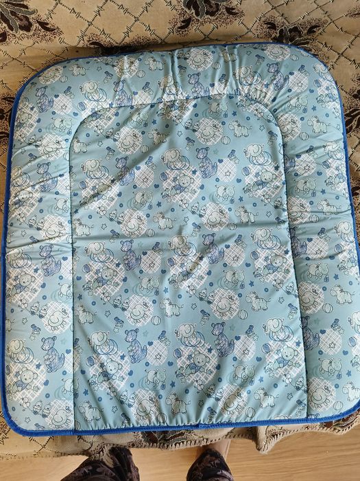 Коврик на пеленальный стол