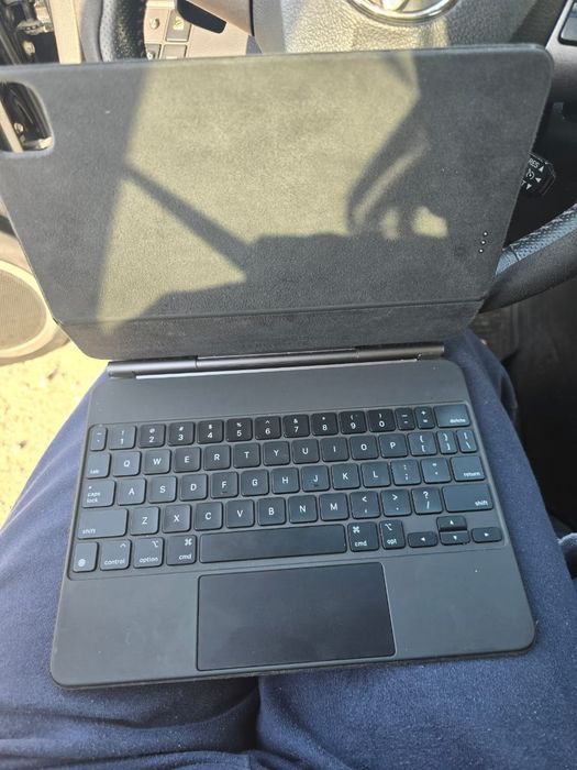 Клавиатура для IPad 11