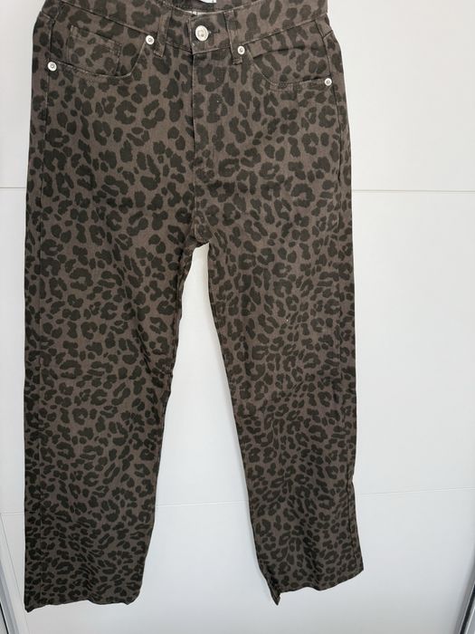 Pantaloni animal print - noi, fara eticheta - marime S