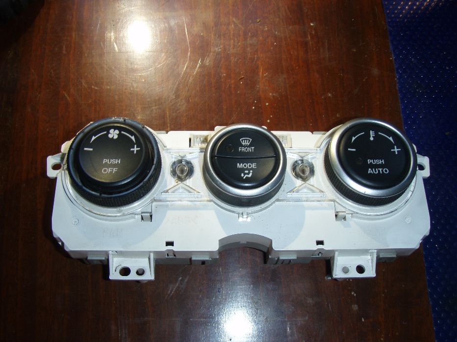 Panou modul unitate de control aer conditionat Mazda 6