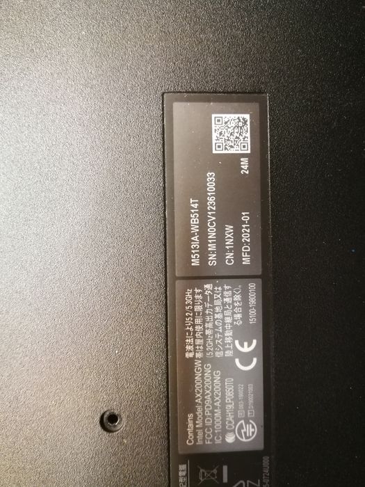 Asus VivoBook M513I M513IA-WB514T работещ, на части.