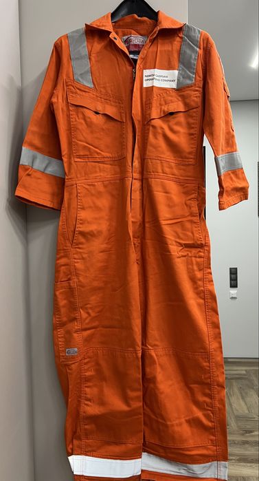 Лёгкие рабочие комбинезоны