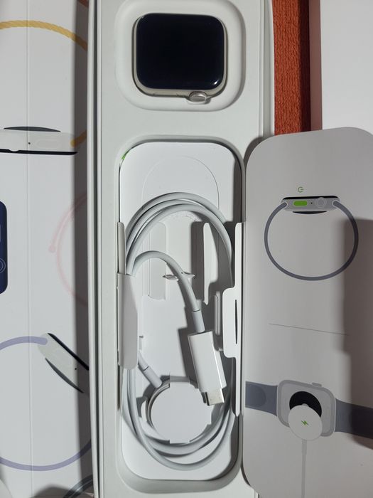 Vând Apple Watch SE ca nou sănătatea la baterie 100%preț 750 lei ușor!