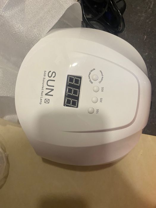 Лампа для сушки ногтей