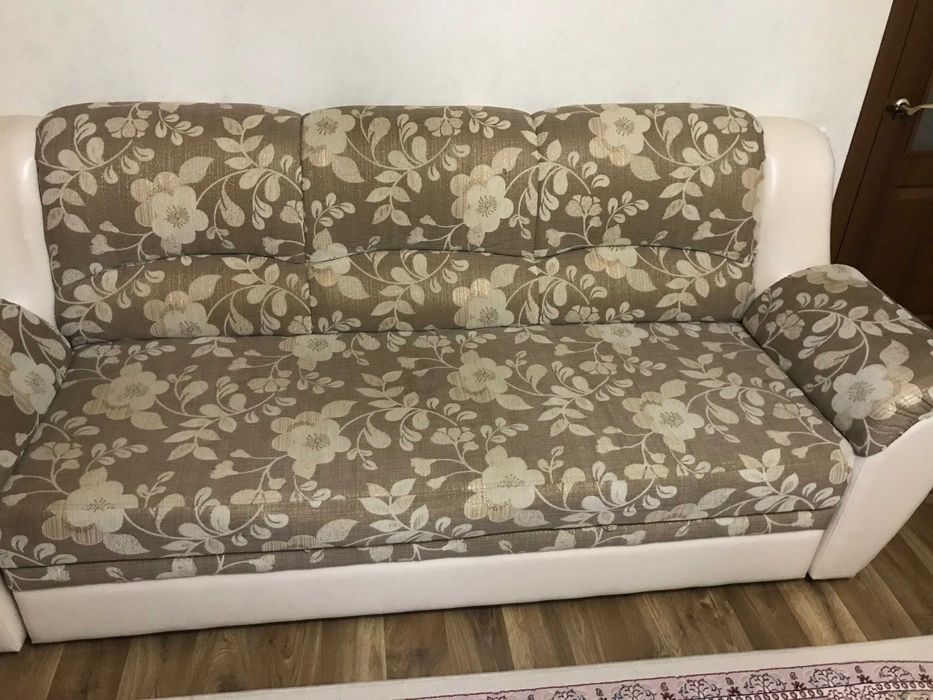 Продаю диван раскладной в отличном состоянии, район Юго-восток.