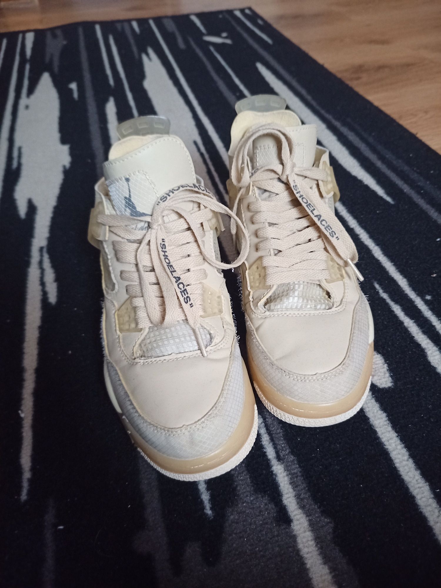 Jordan4 offwhite