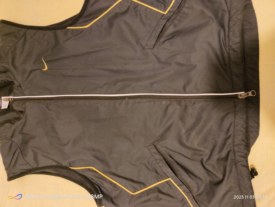 Vesta Nike M originala