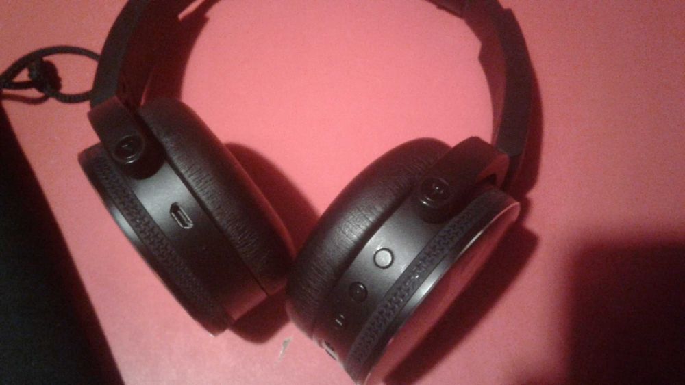 Продам наушники AKG Австрия