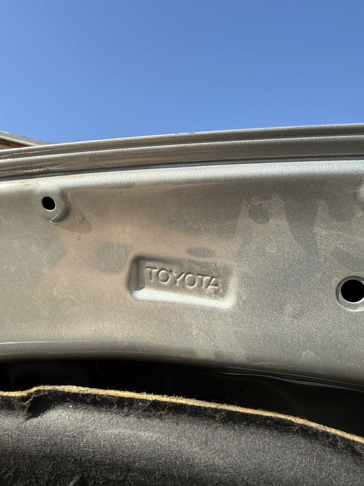 Toyota avensis 2007г