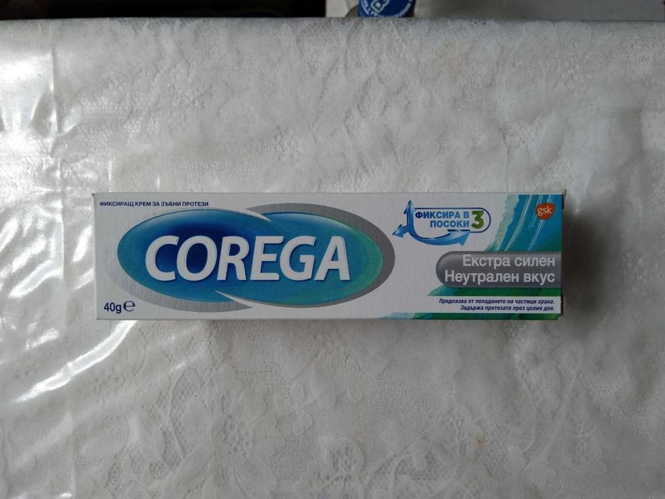 Продавам фиксиращ крем за зъбни протези Corega 40 гр.