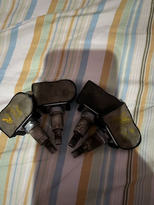 Цена стоит за комплект оригинальных датчиков шин (TPMS)  4 шт