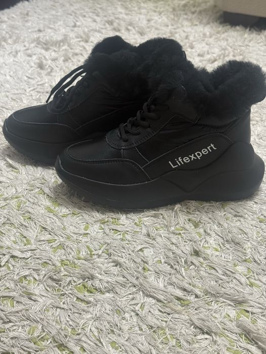 Продается теплая женская обувь