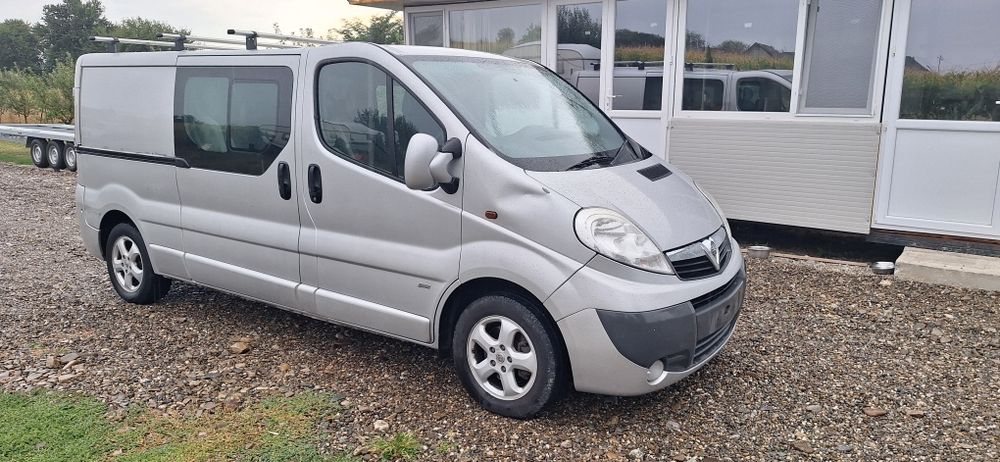 Dezmembrez Renault trafic / opel vivaro euro 5 2.0 dci