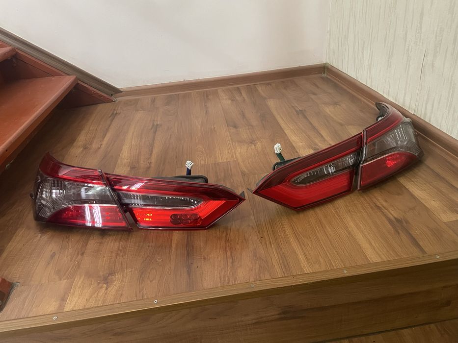 Задние фары на camry 70камри 70 в сборе