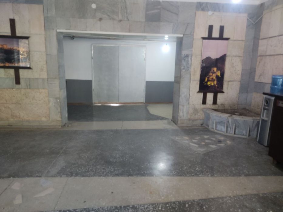 Продаётся производственная территория с 3-х этажным зданием!