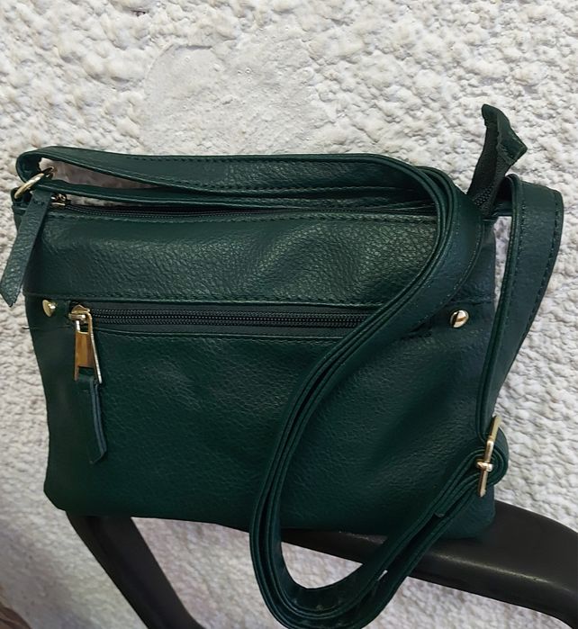 Дамска бизнес чанта в зелен цвят