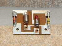 Piesa circuit electronic pt jucarie baterii cu 2 becuri alb si rosu