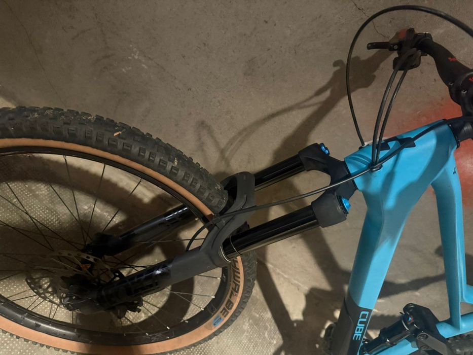 Bicicleta mtb full suspensie carbon