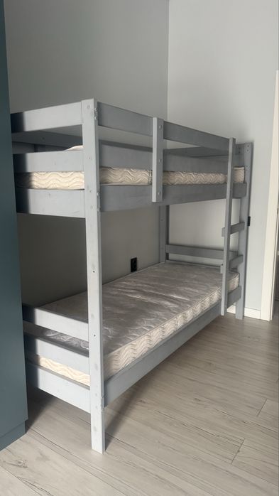 Двухэтажная кровать