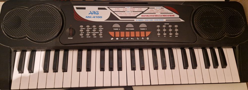 Продам синтезатор ARG MK-4100