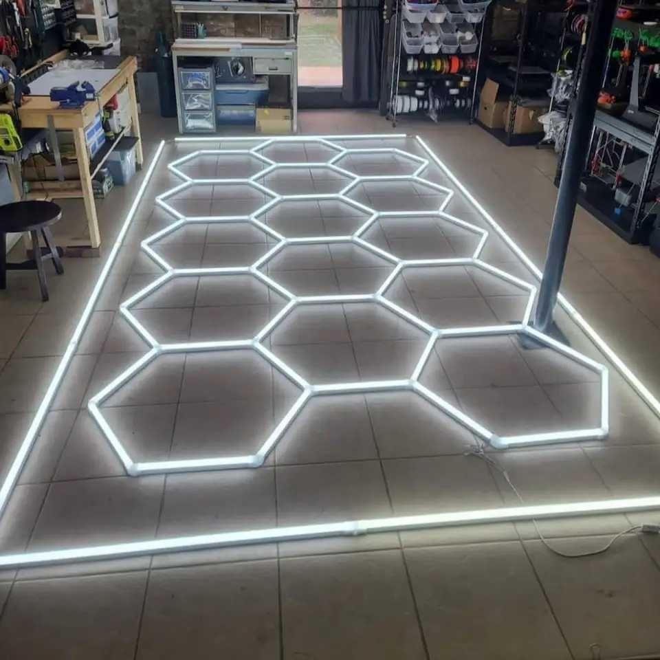 Sistem de iluminare LED Hexagonal 4840 mm x 2430 mm