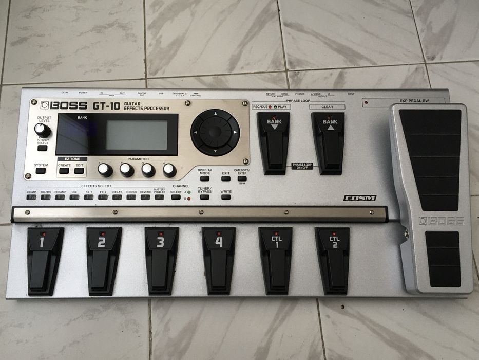 Китарен процесор Boss GT-10
