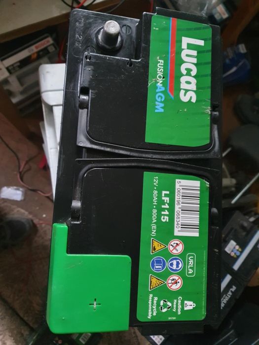 Acumulatori auto 12v