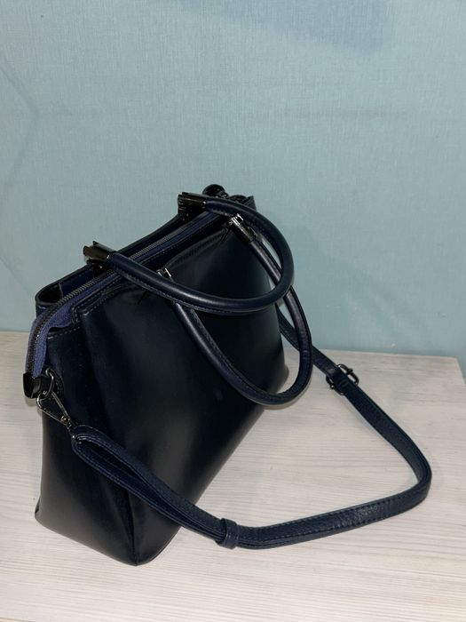 Тъмно синя дамска чанта - Piedra