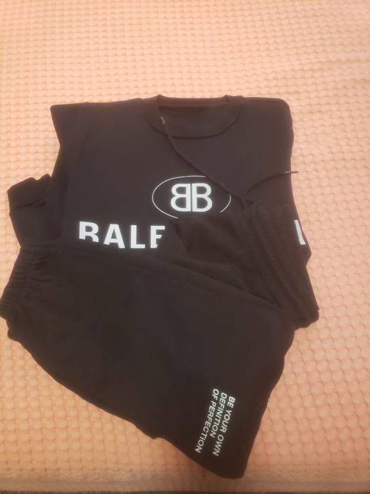 Дамски спортен комплект размер м