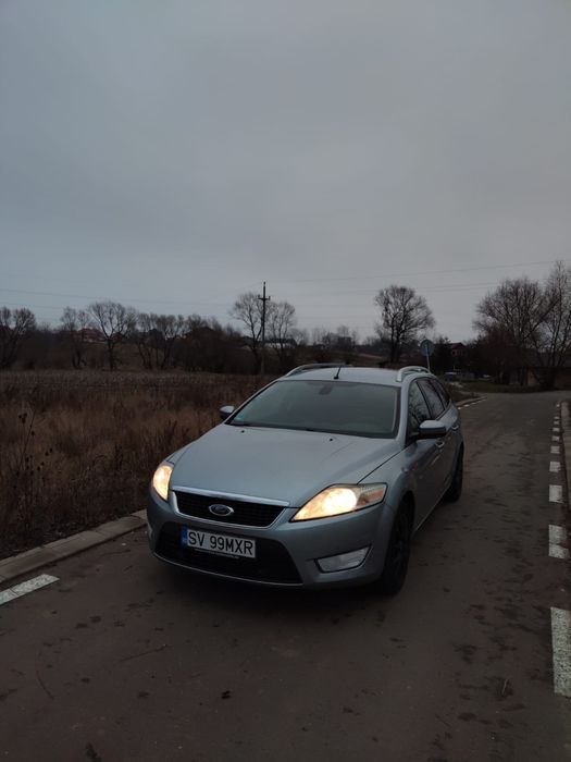 Masina Ford Mondeo