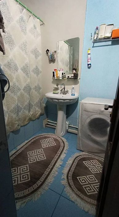 Юнусабад-8 квартал 2/5/9 57м2 общий коридор ор-тир  Принц кафе