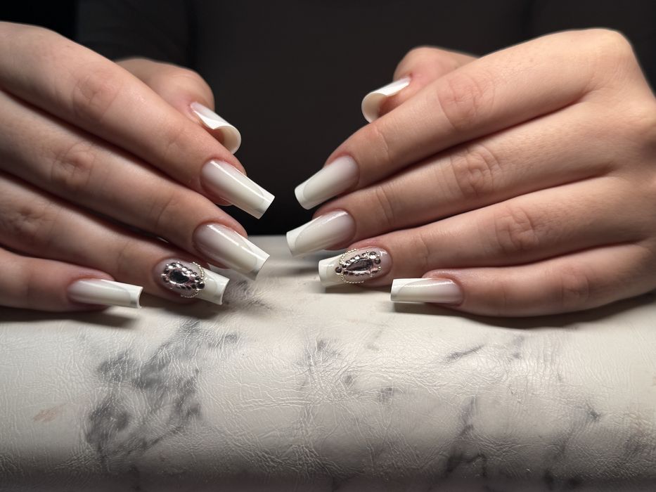 Unghii cu gel sector 4 parcul carol.